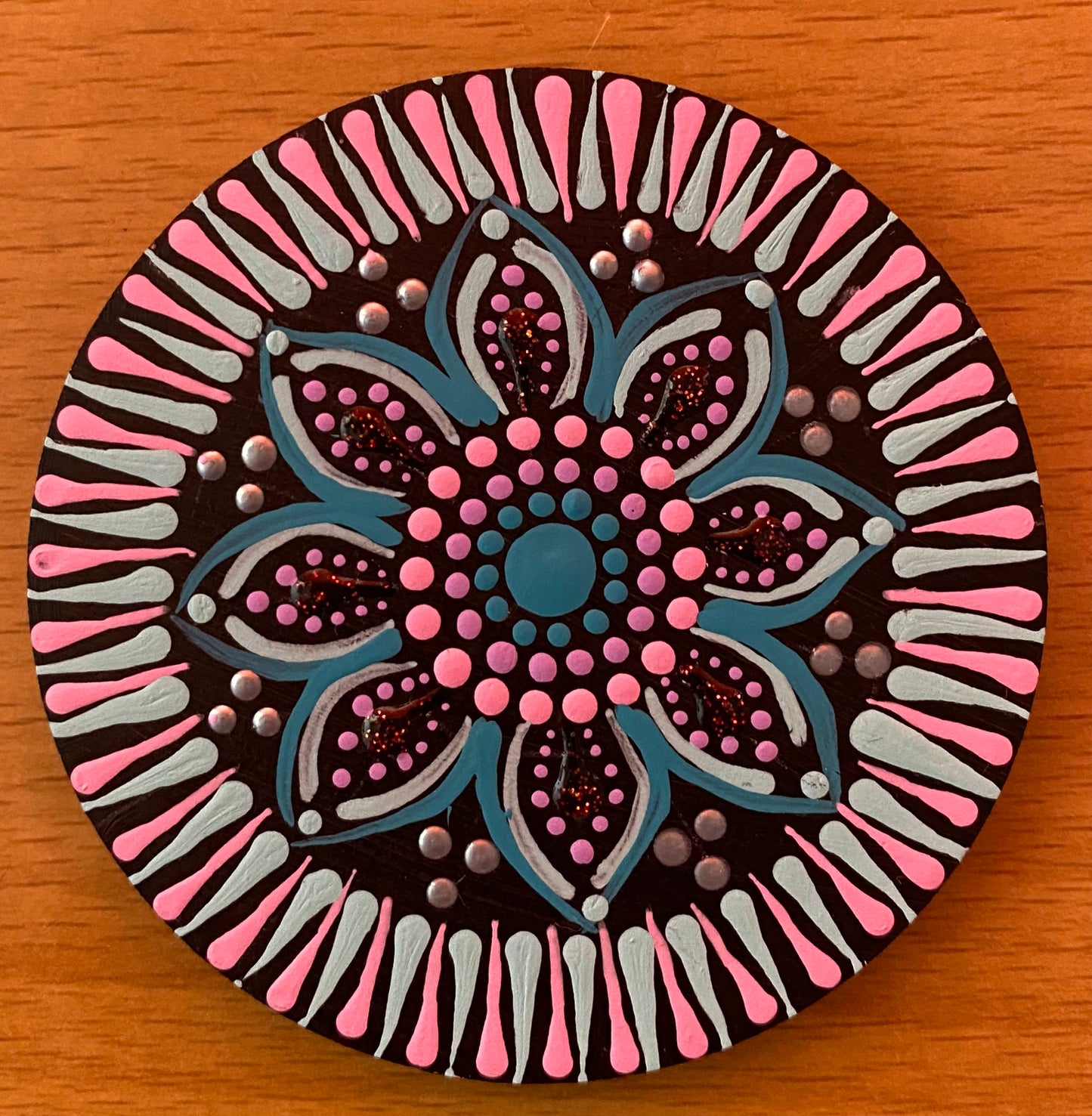 Magenta Light Fridge magnet